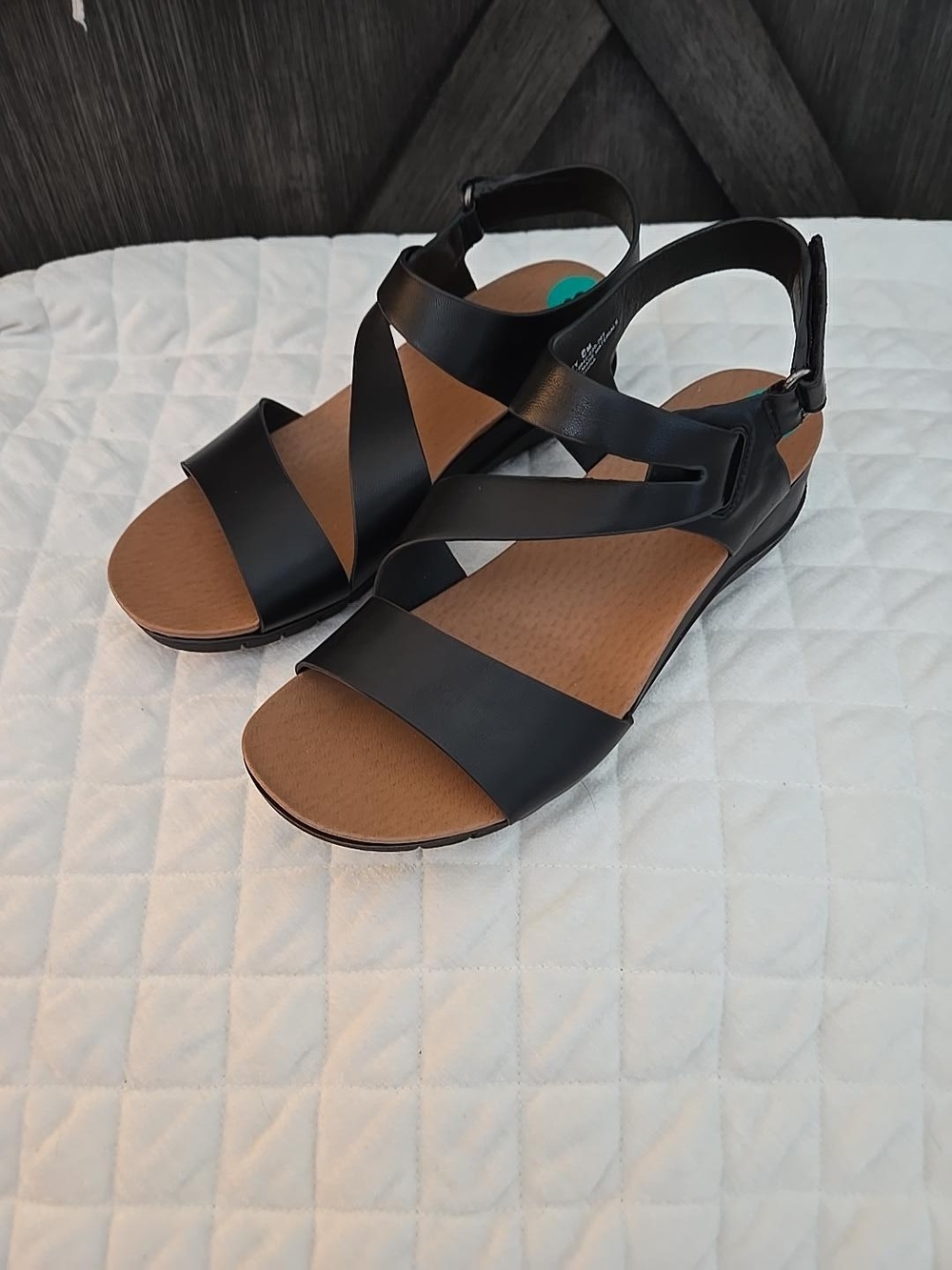 Baretraps Black Strappy Comfort Wedge Sandals Size 8